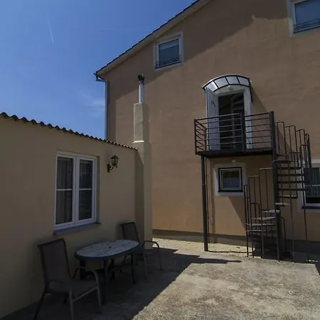 Grdan Lejlighed Fažana