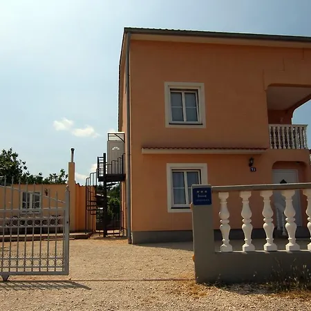 Grdan Lejlighed Fažana